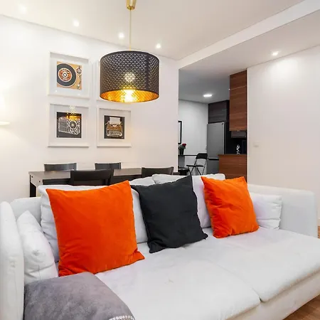 Apartamento Whome Oasis Extravaganza: Lisbon's Supreme Retreat